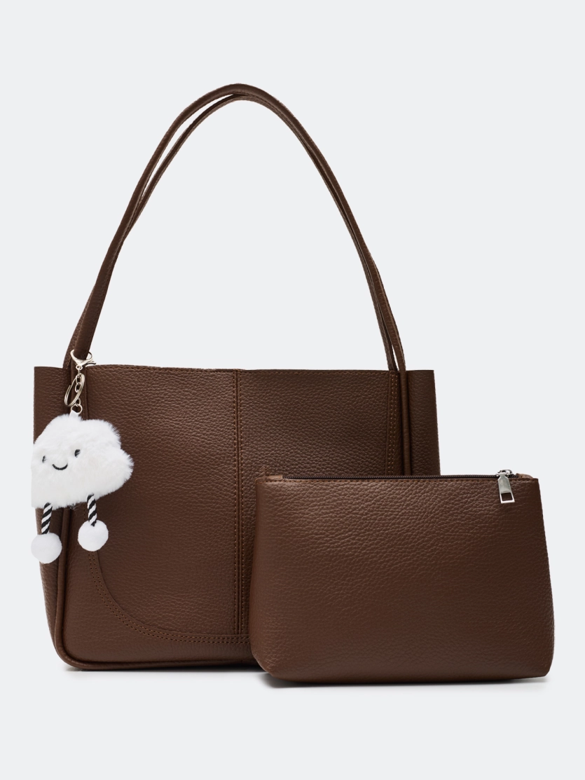 Комплект: сумка с акцентным обвесом и косметичка