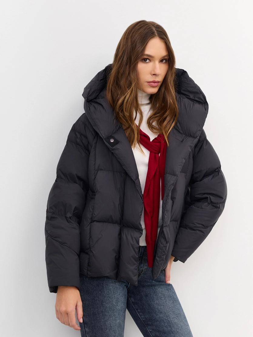 Легкий короткий пуховик