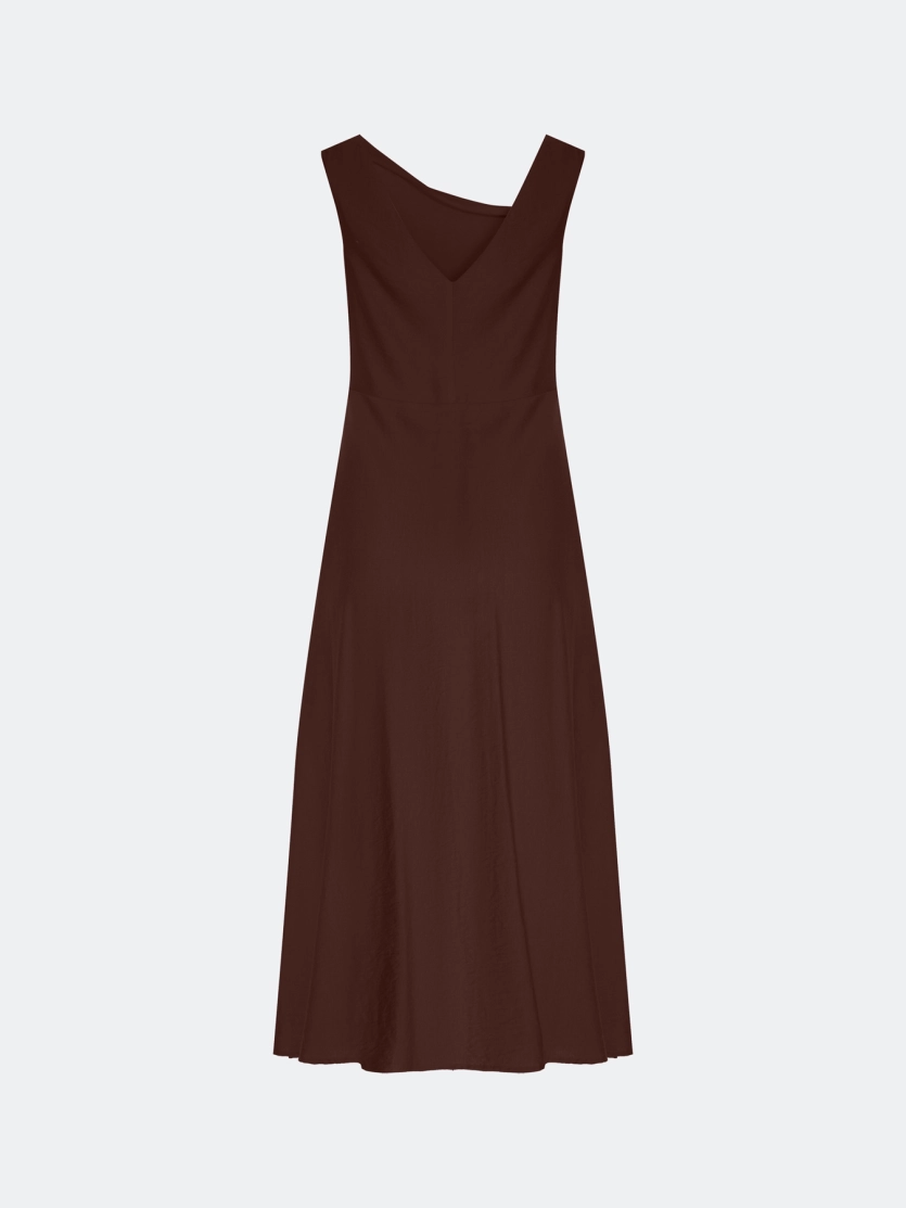 Платье-миди с асимметричным вырезом