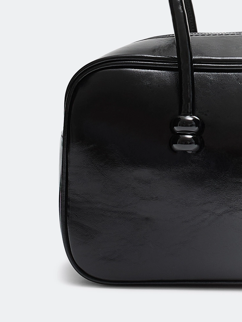 Сумка-багет из фактурной эко кожи