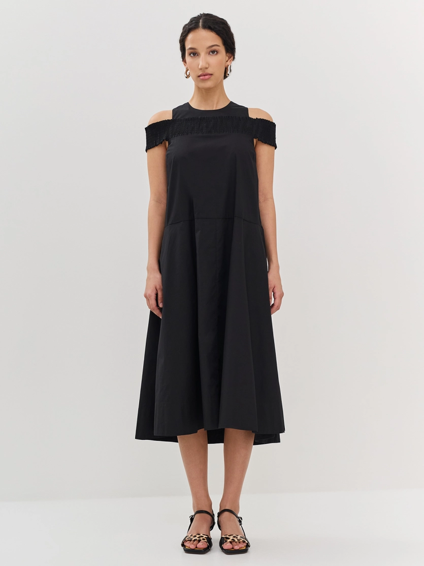 Хлопковое платье с акцентом на плечах