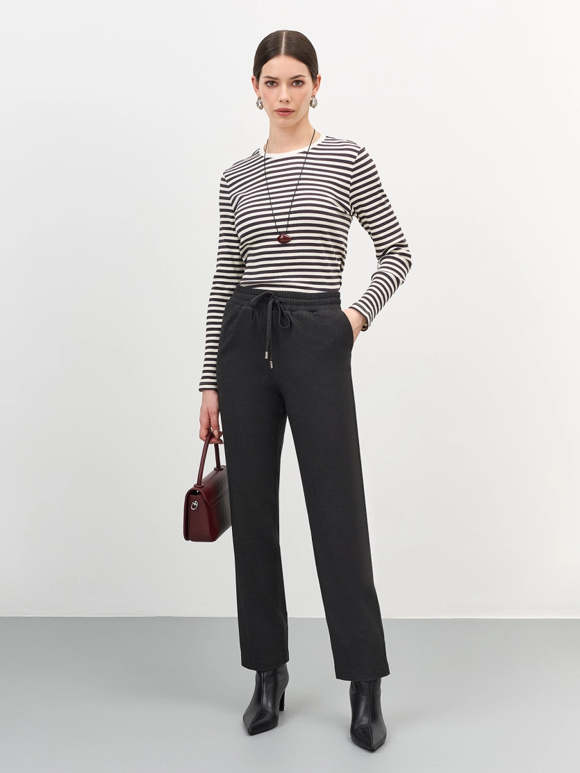 Комфортные брюки на широком поясе