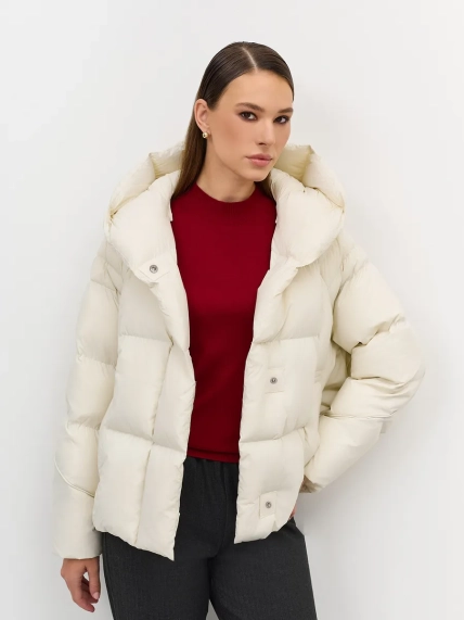 Легкий короткий пуховик