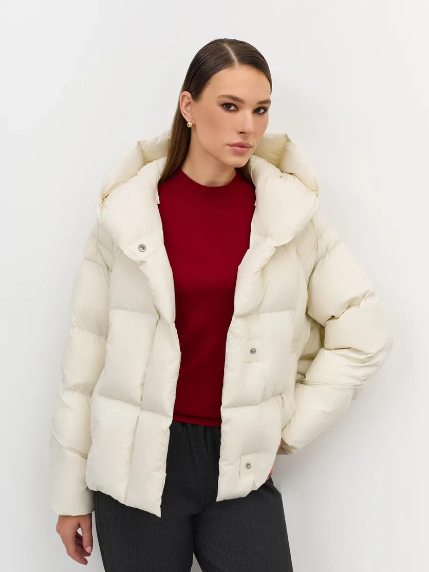 Легкий короткий пуховик