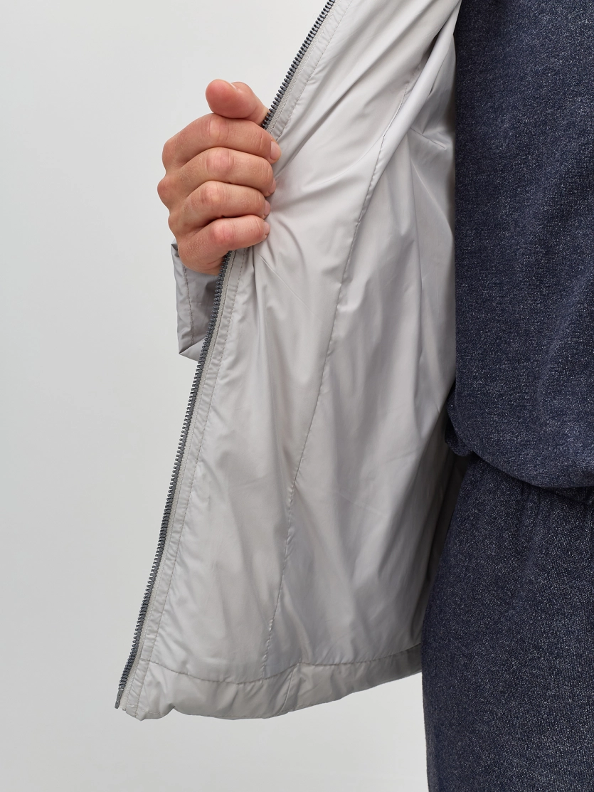 Свободная куртка с трикотажным воротником