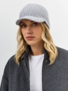 Вязаная кепка с козырьком 