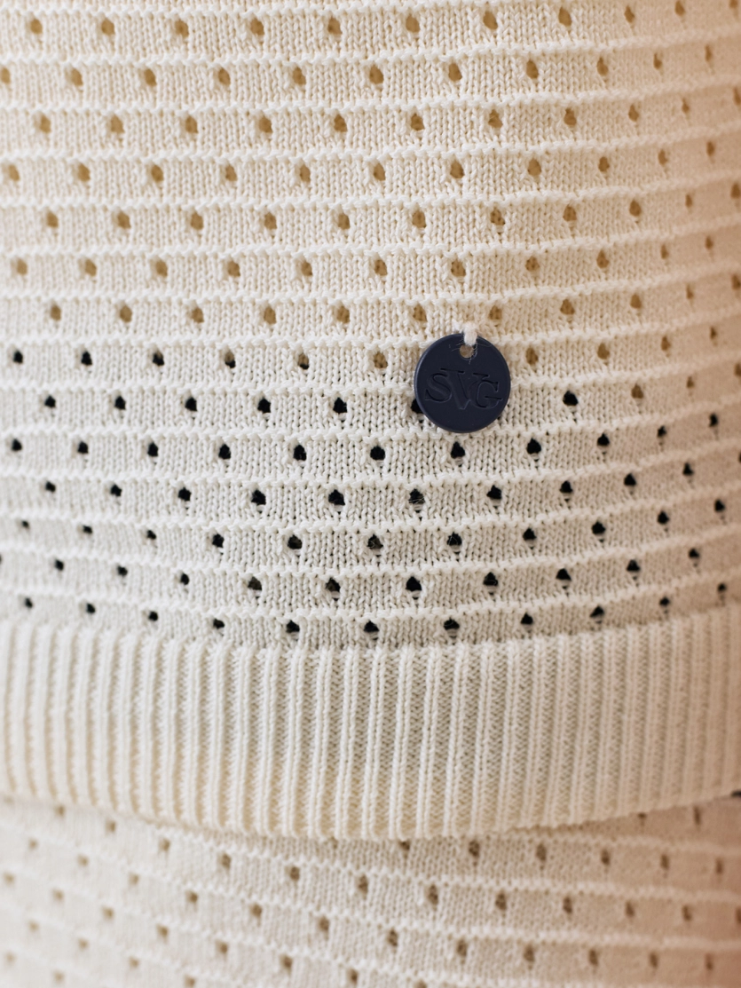 Ажурный топ с контрастными кантами