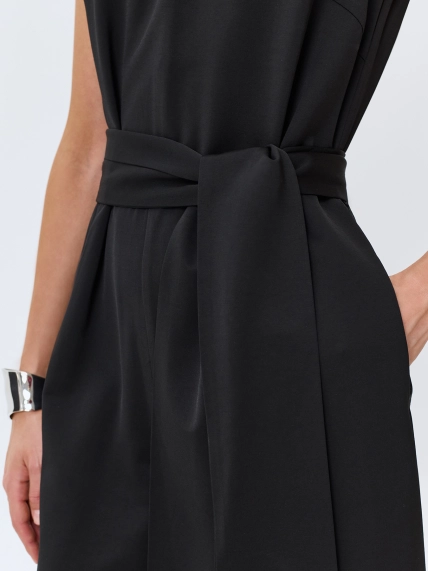 Свободный комбинезон из района