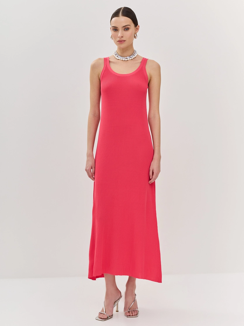Вязаное платье миди