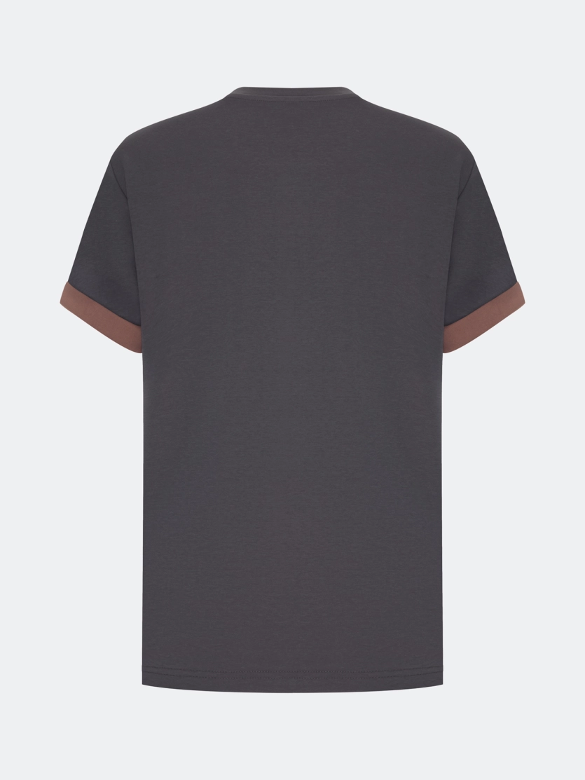 Прямая футболка в стиле "College"