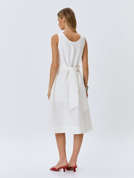 Свободное платье с поясом