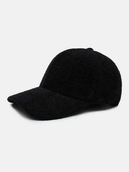 Кепка из фактурного текстиля