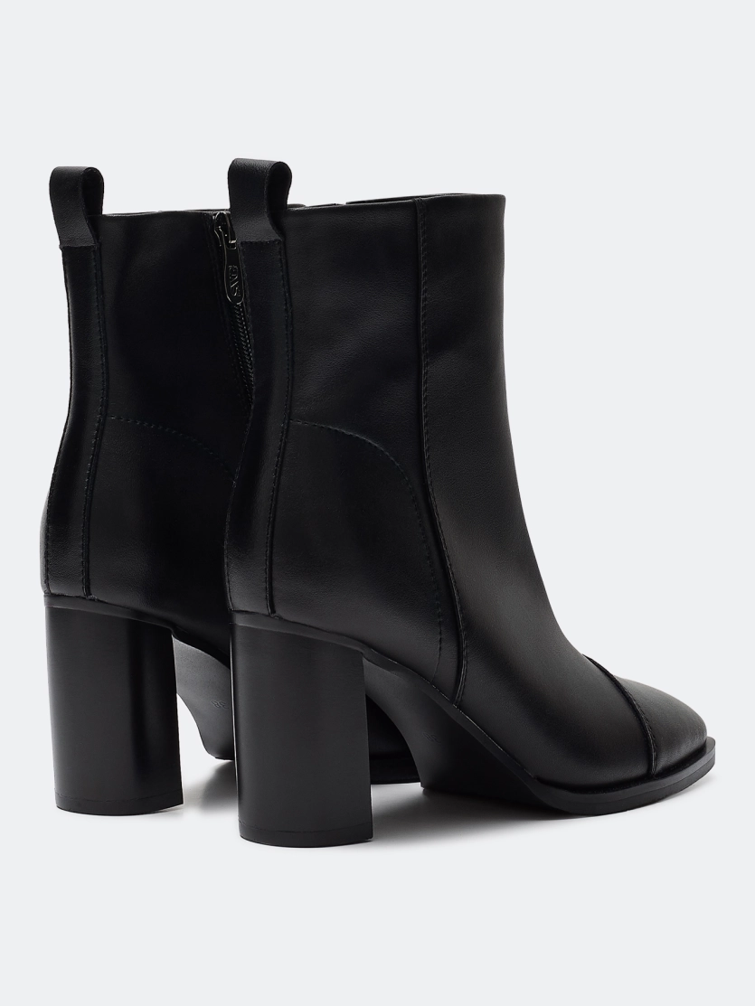 Ботильоны на высоком каблуке