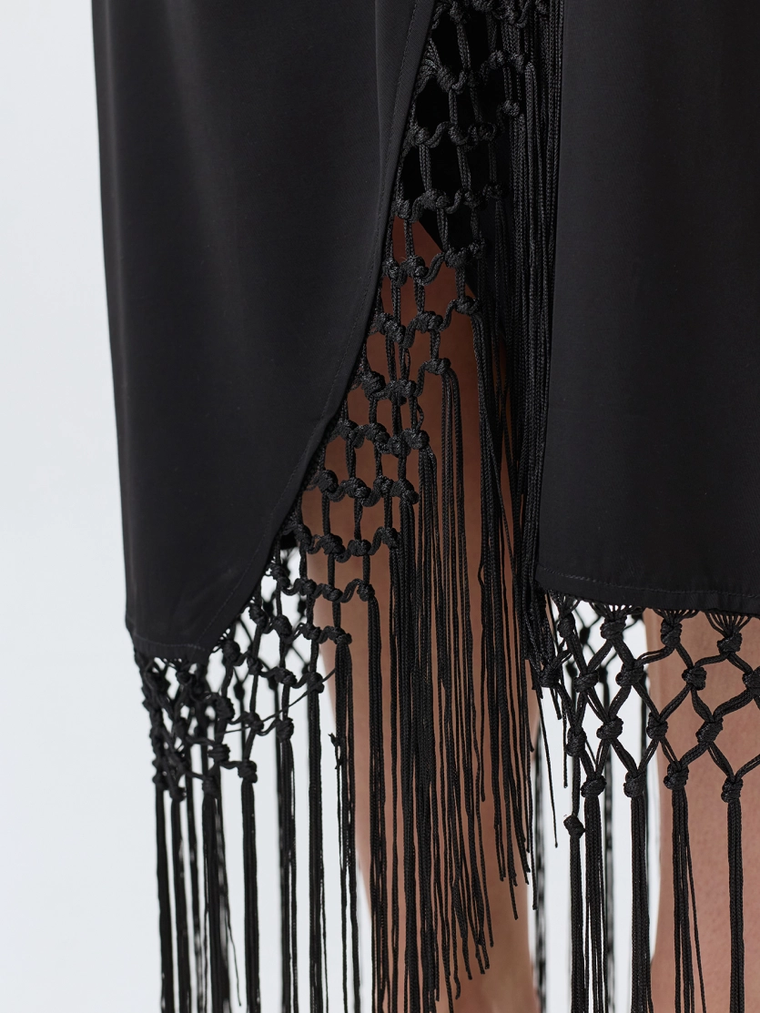 Юбка на запах с бахромой