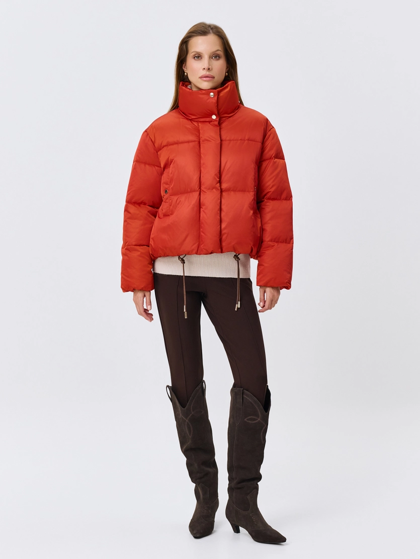Яркая укороченная куртка