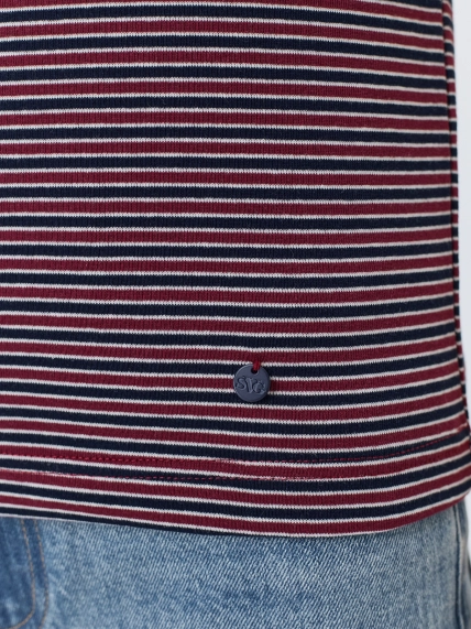 Приталенная футболка в полоску