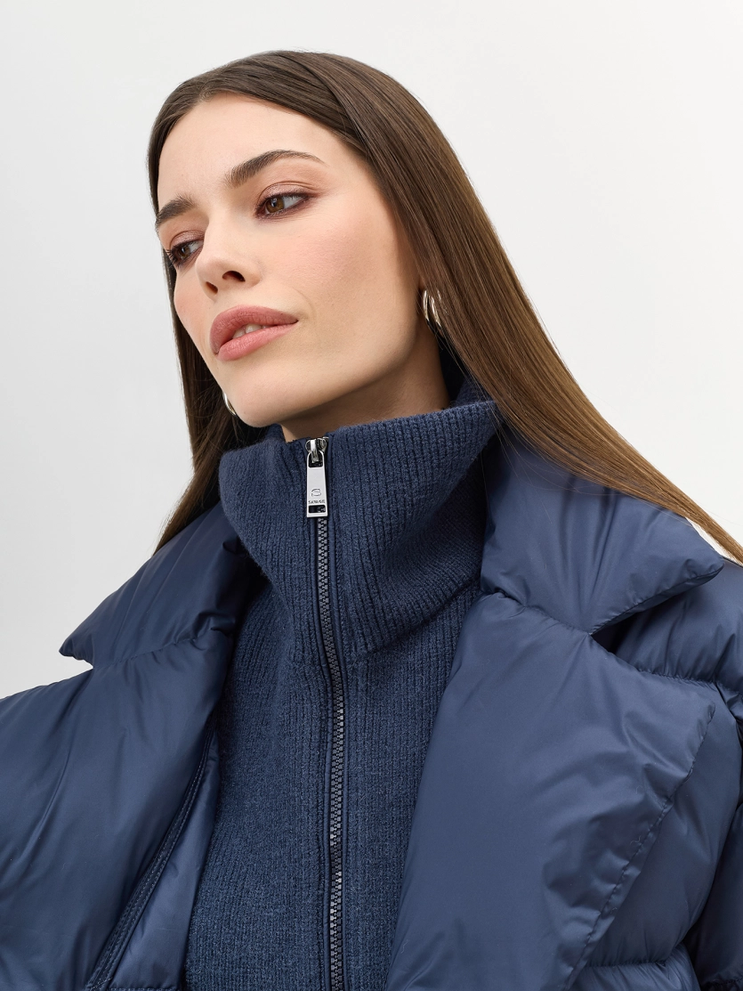 Пуховик на запах с трикотажной манишкой