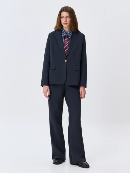 Прямые брюки с мягкими стрелками