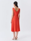 Платье-миди с асимметричным вырезом