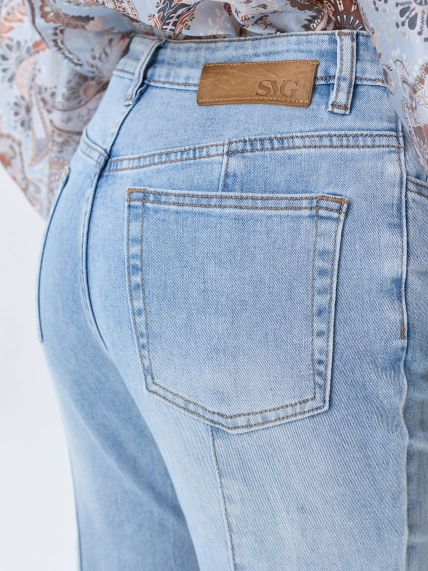 Джинсы клёш с акцентными стрелками