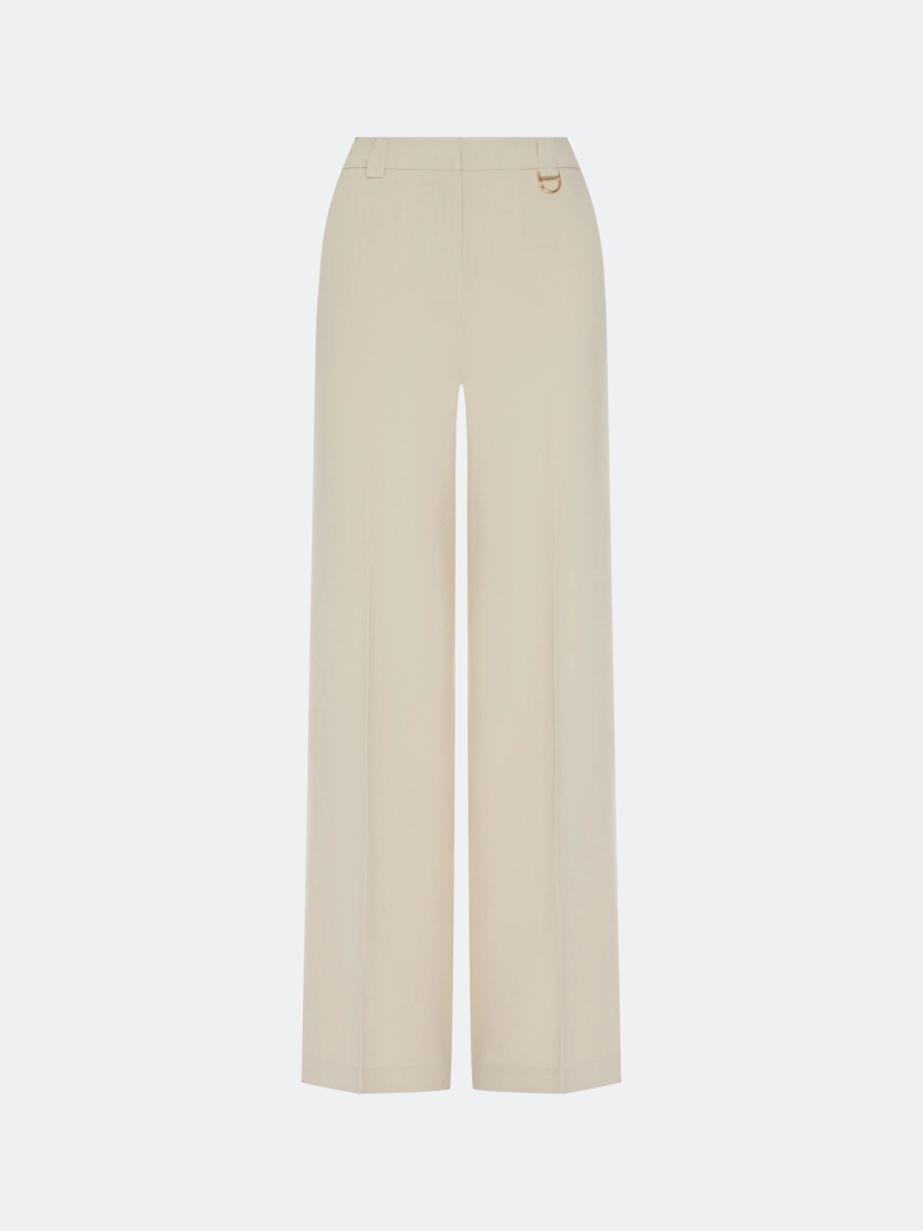 Широкие брюки с мягкими стрелками