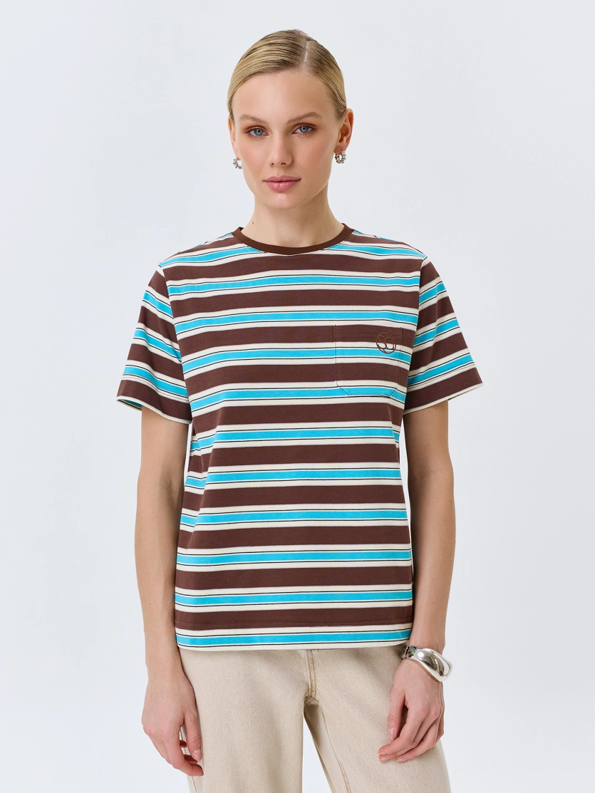 Яркая футболка в полоску из 100% хлопка