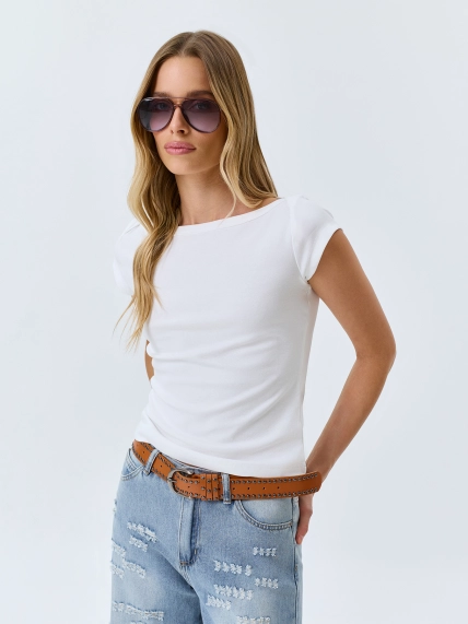 Базовая приталенная футболка