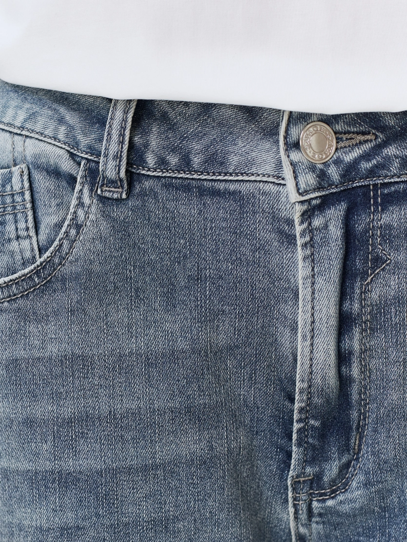 Прямые джинсы с деликатной варкой