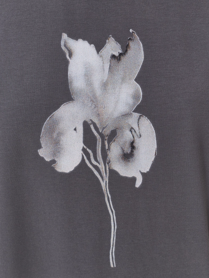 Футболка с флоральным принтом