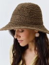 Плетеная шляпа с прямыми полями