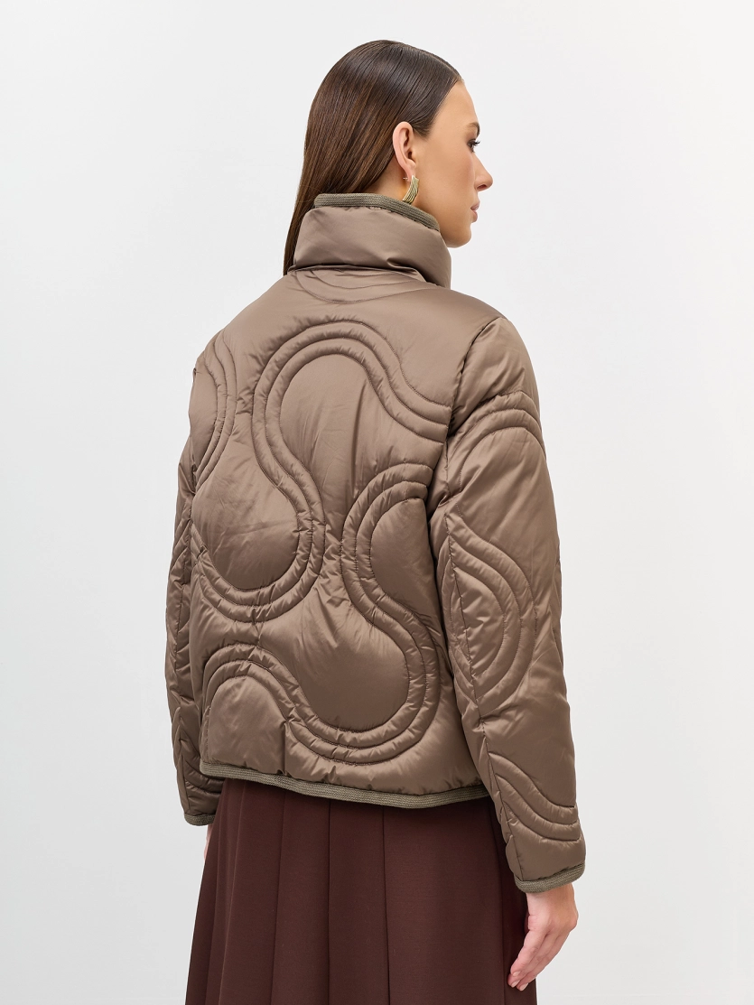 Куртка с фигурной стежкой