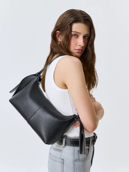 Сумка-багет из мягкой эко кожи
