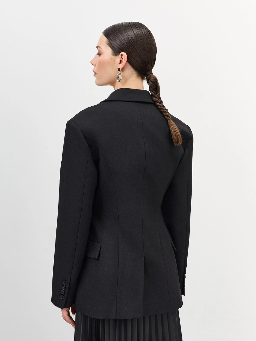 Приталенный двубортный блейзер 