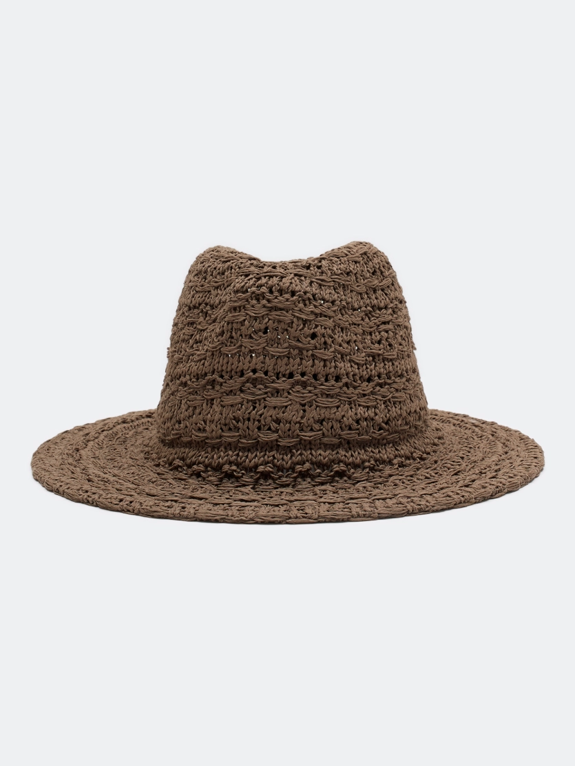Плетеная шляпа с прямыми полями