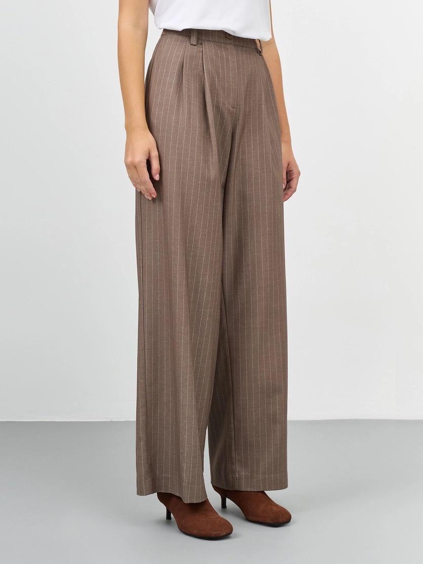 Широкие брюки в полоску
