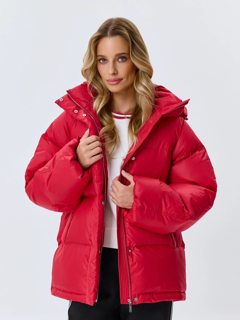 Яркий пуховик Oversize