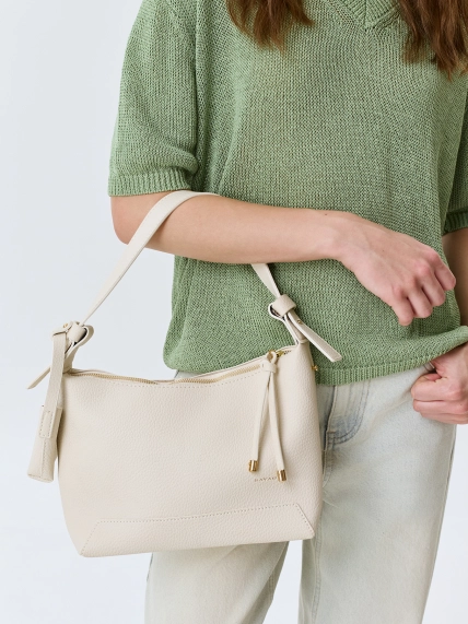 Сумка из эко кожи с обвесом