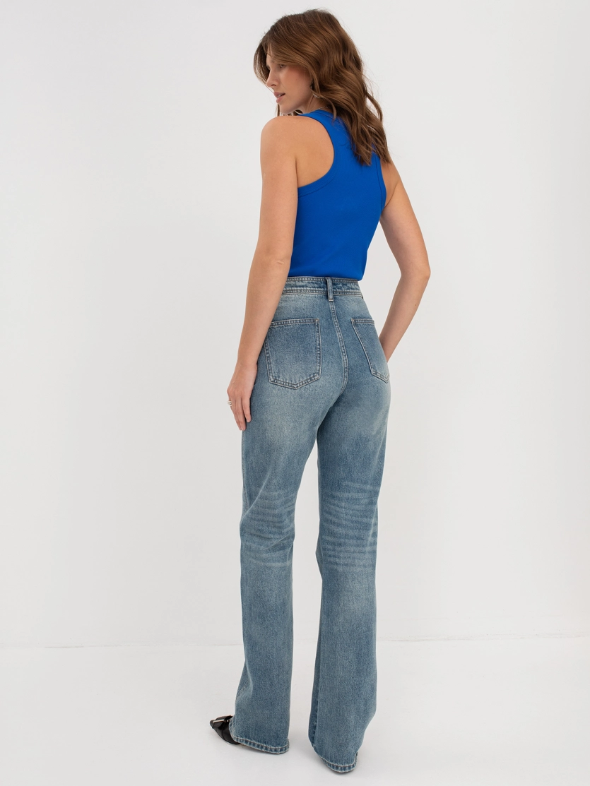 Джинсы RELAXED FIT со средней посадкой