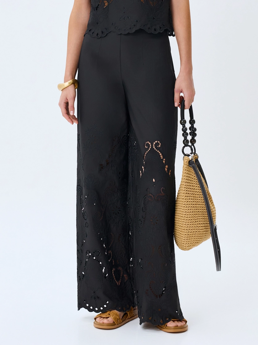Ажурные брюки с купонной вышивкой