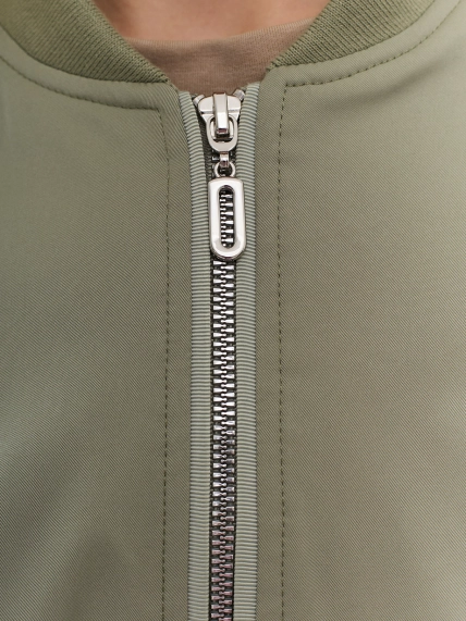 Бомбер в стиле "Casual"