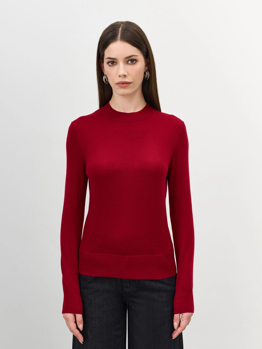 Яркий джемпер с шелком