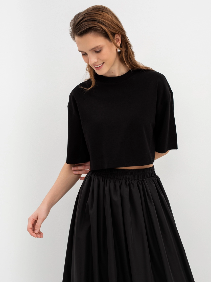 Укороченная футболка oversize