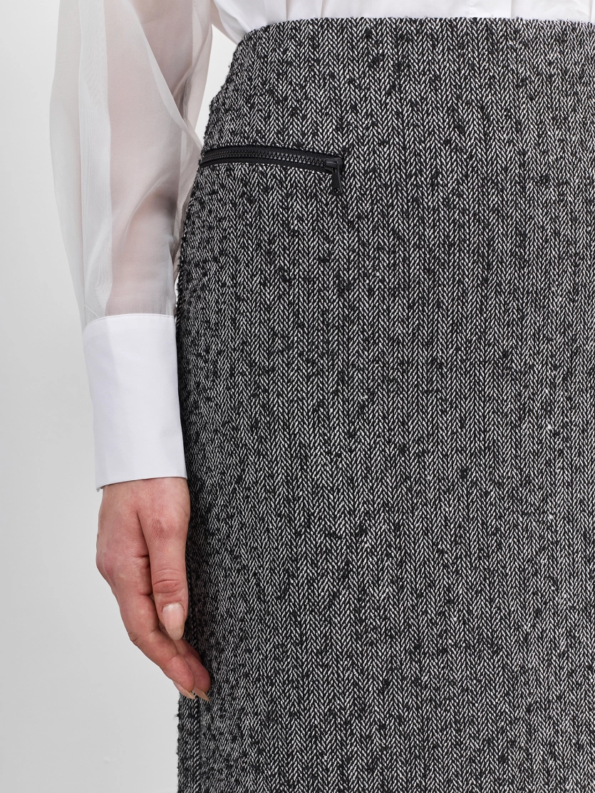 Прямая юбка из твида