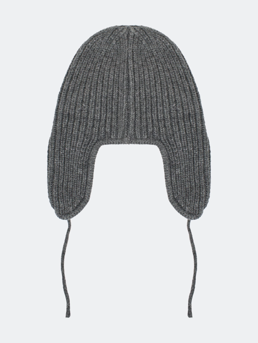 Вязаная шапка-ушанка