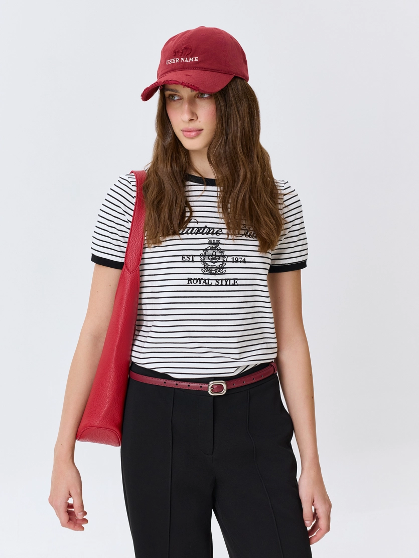 Футболка в полоску с вышивкой