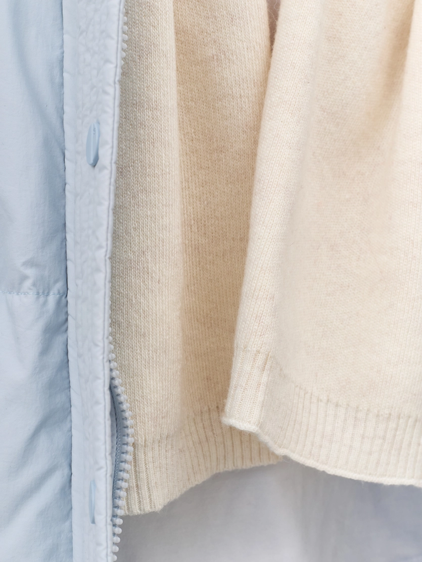 Молочный шарф из смесовой вискозы