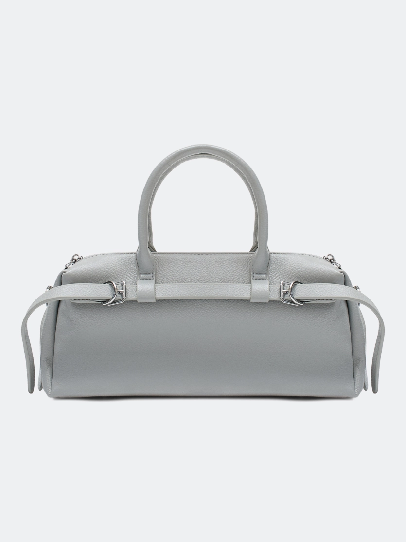 Сумка-багет с декоративными ремешками