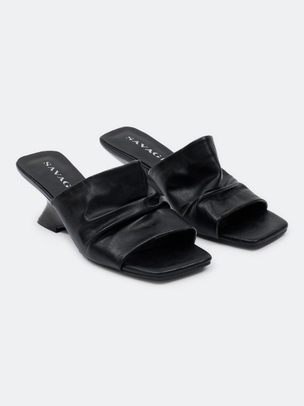 Сабо из эко кожи с квадратным мысом