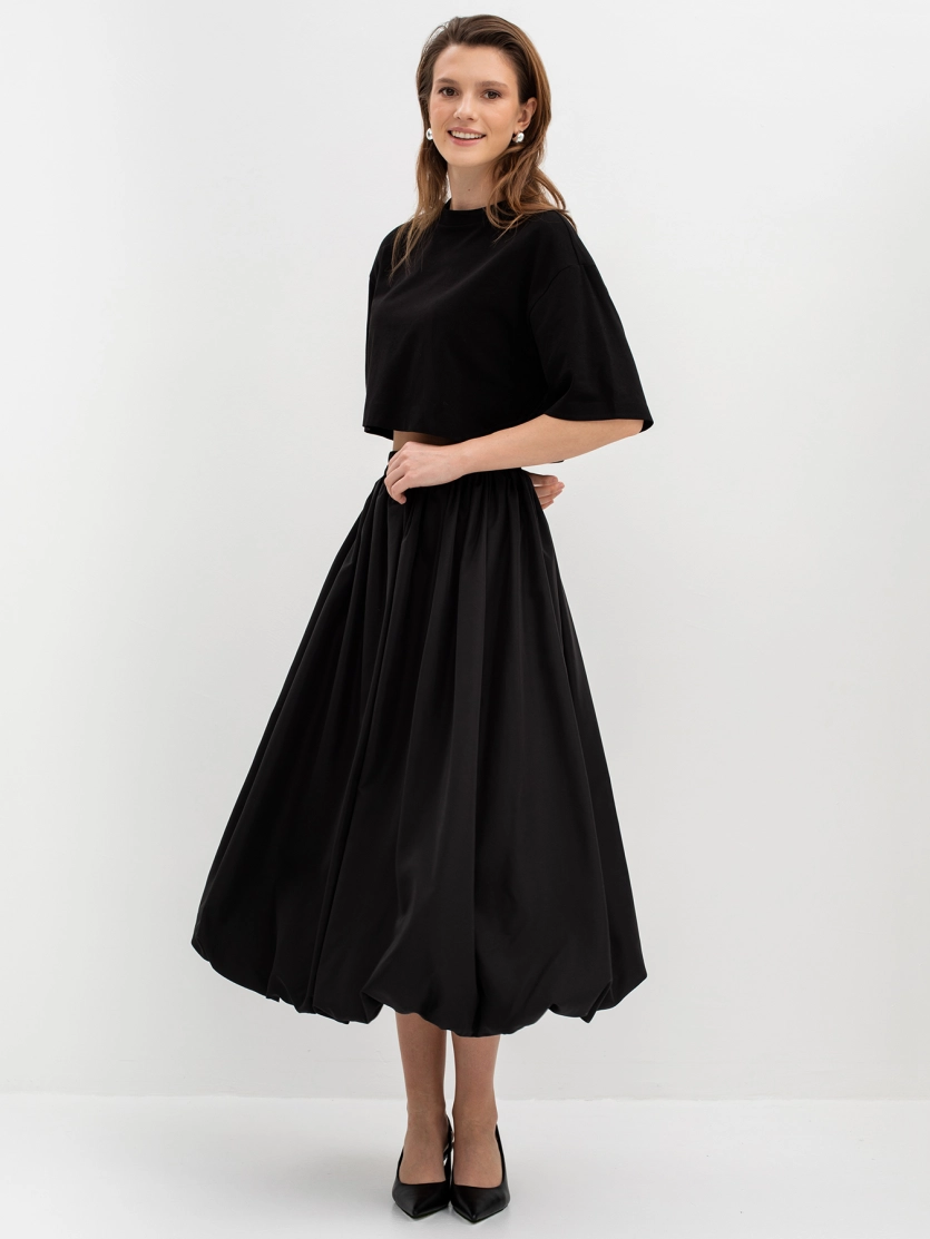 Укороченная футболка oversize