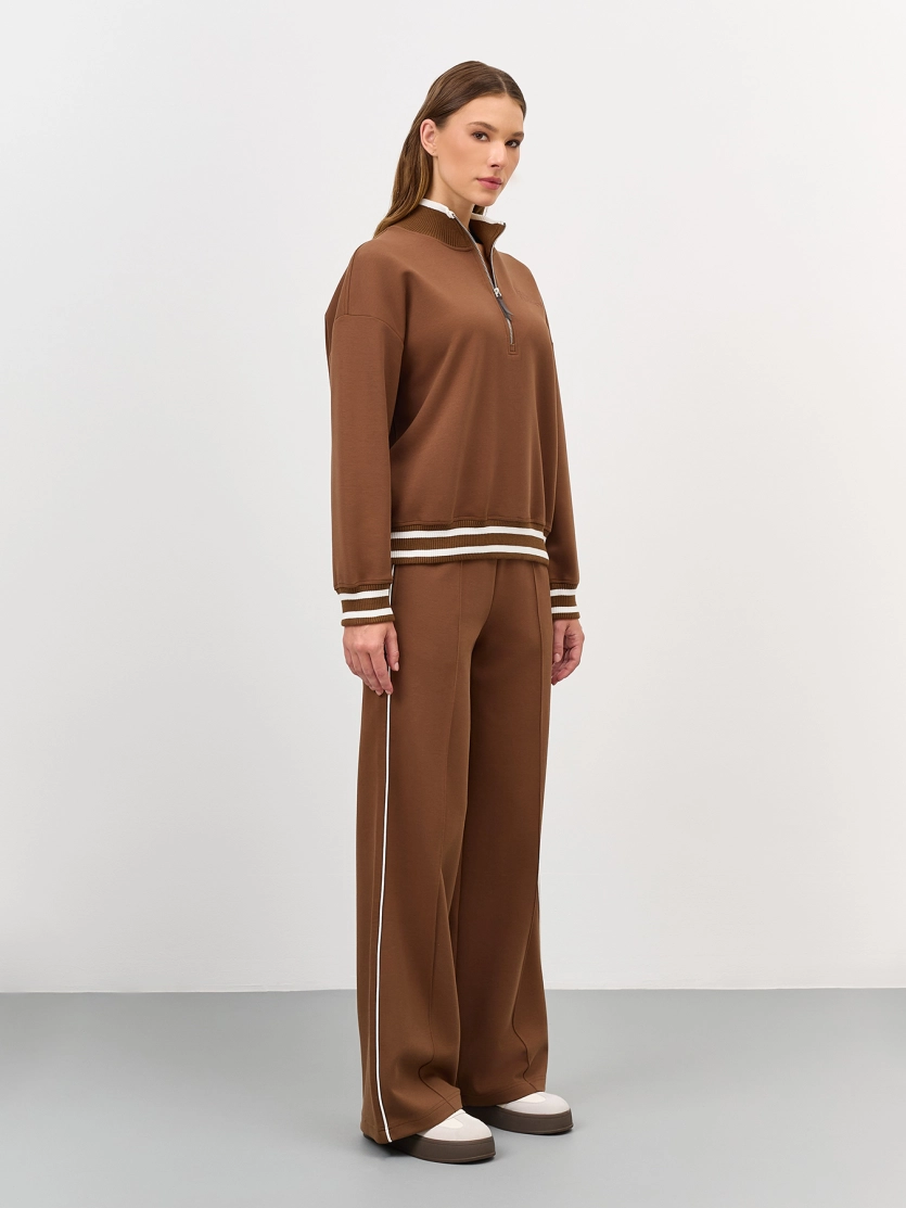 Трикотажные брюки с контрастным кантом